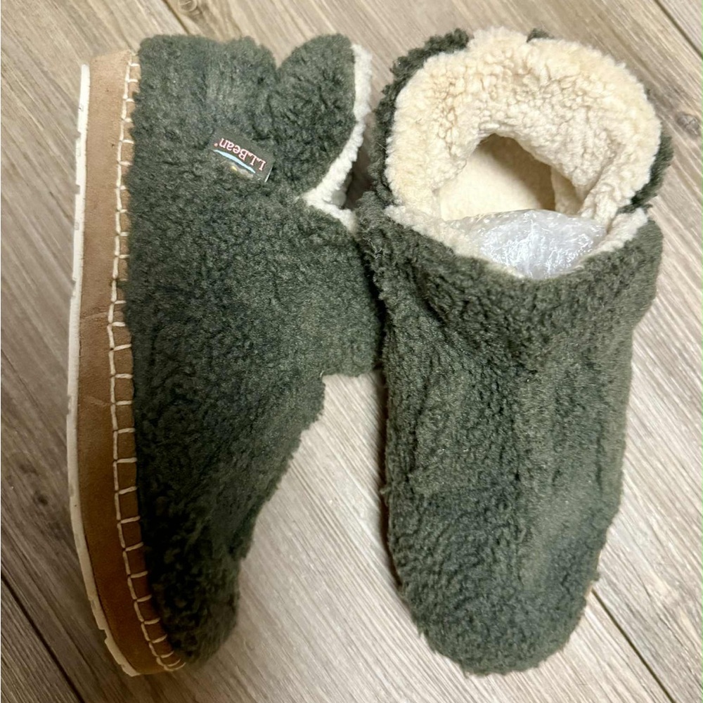 LL Bean Cozy Green  Women’s Slippers - Picture 4 of 8